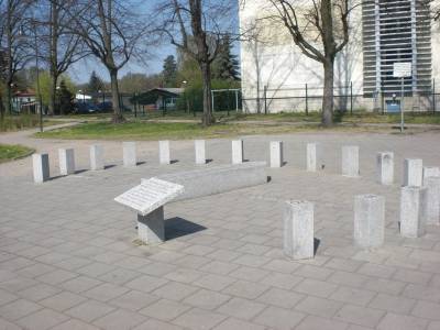 Sonnenuhr auf dem Kirchvorplatz
Foto: Delia Wulff