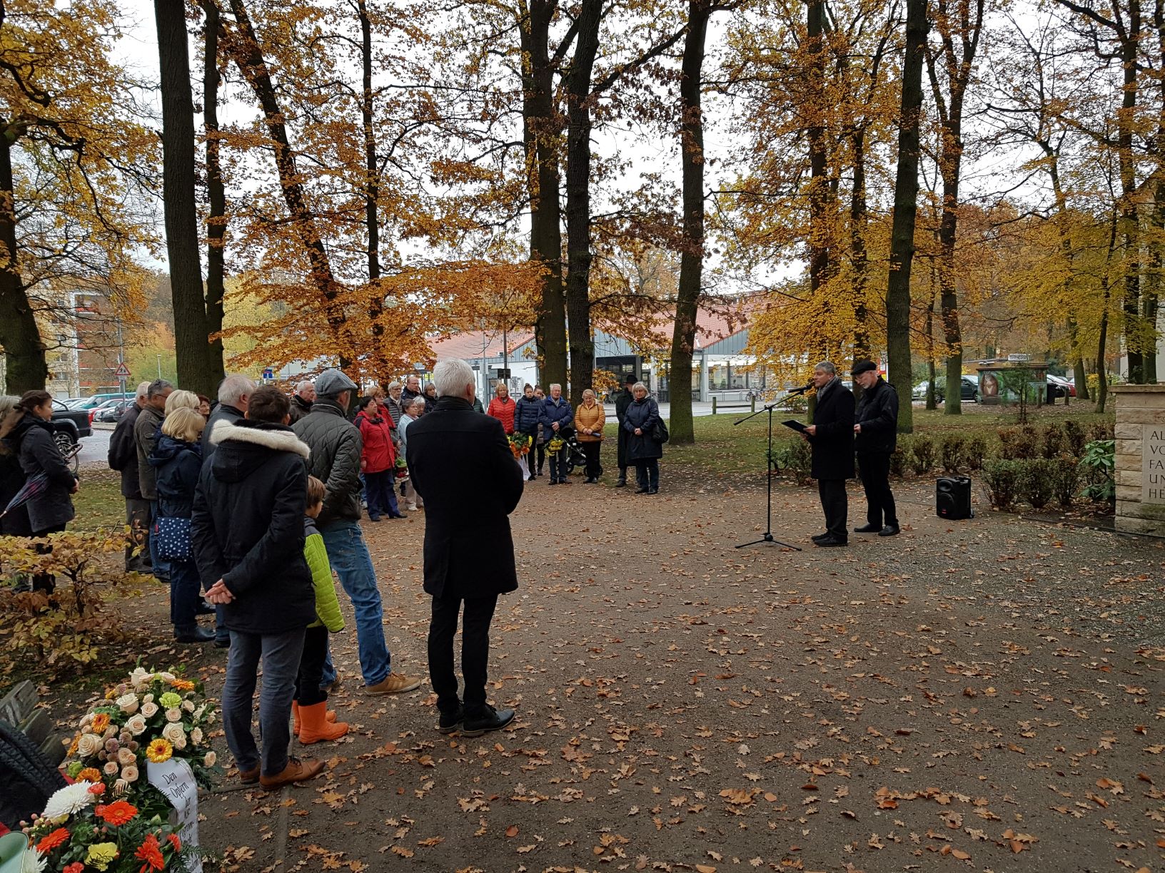 Reden der Pfarrer der kath. und ev. Gemeinden Erkner